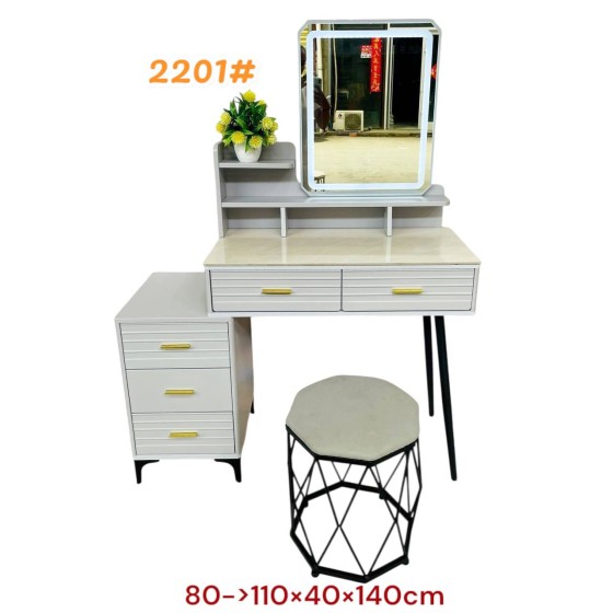 Makeup table #2201
