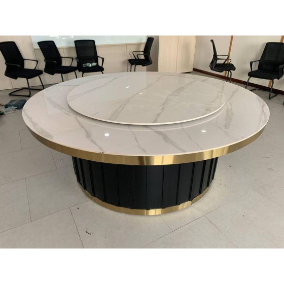 round dining table